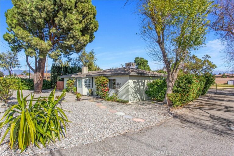 193 N Maple Avenue, Fontana