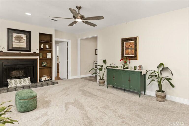 193 N Maple Avenue, Fontana