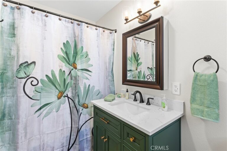 193 N Maple Avenue, Fontana