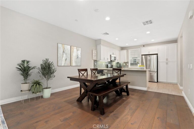 649 W Foothill Boulevard #2, Glendora