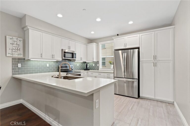 649 W Foothill Boulevard #2, Glendora