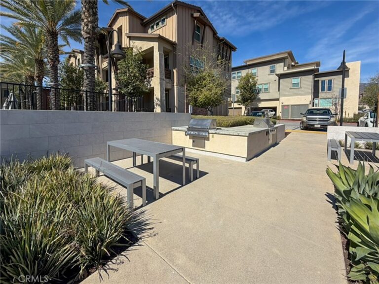 7358 Luminaire, Rancho Cucamonga