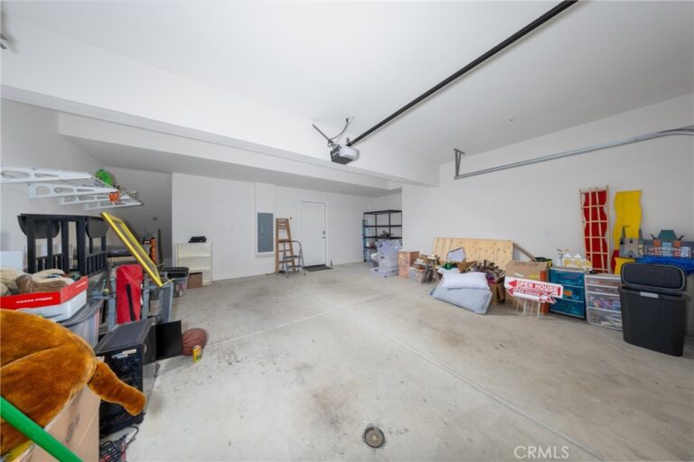 7358 Luminaire, Rancho Cucamonga
