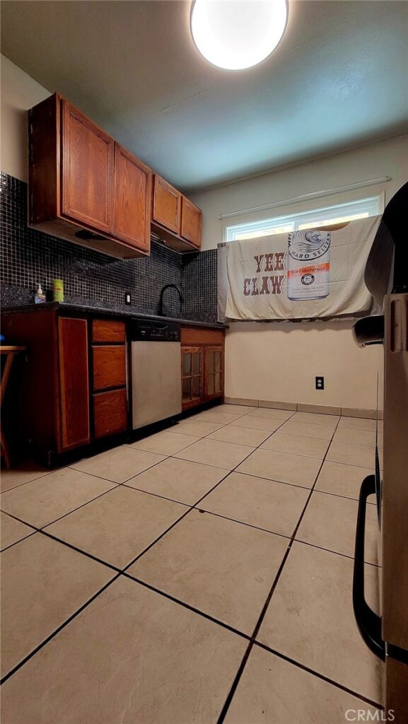 9454 Frankfort Avenue, Fontana