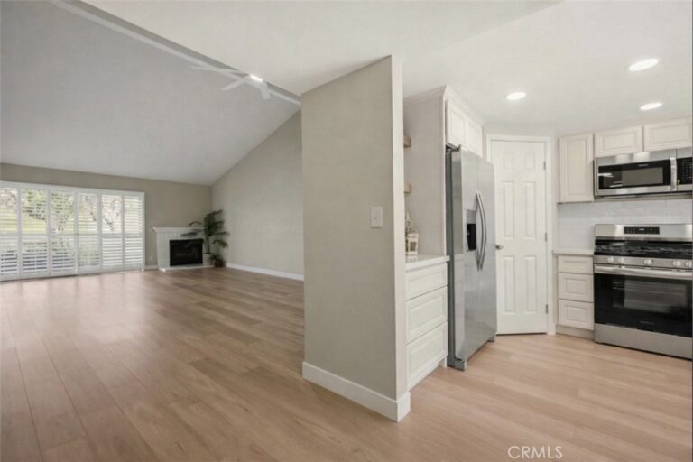 1015 Pebble Beach, Upland