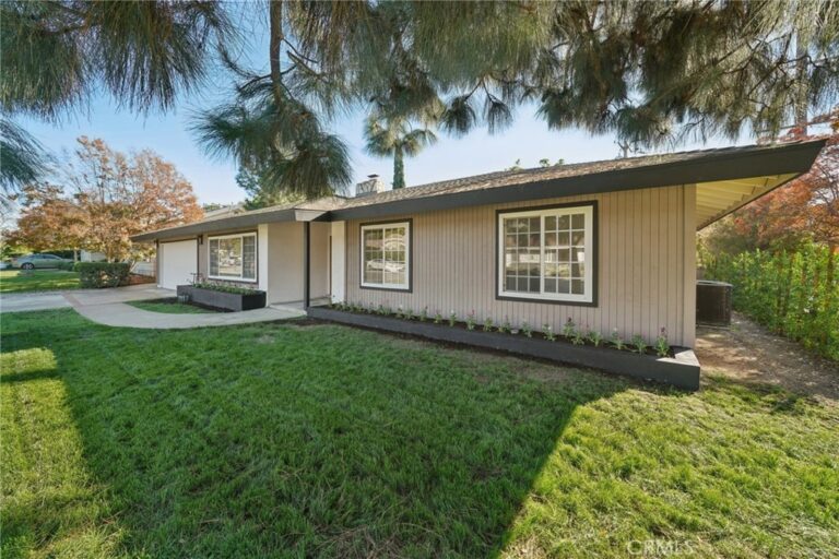 1098 Syracuse, Claremont