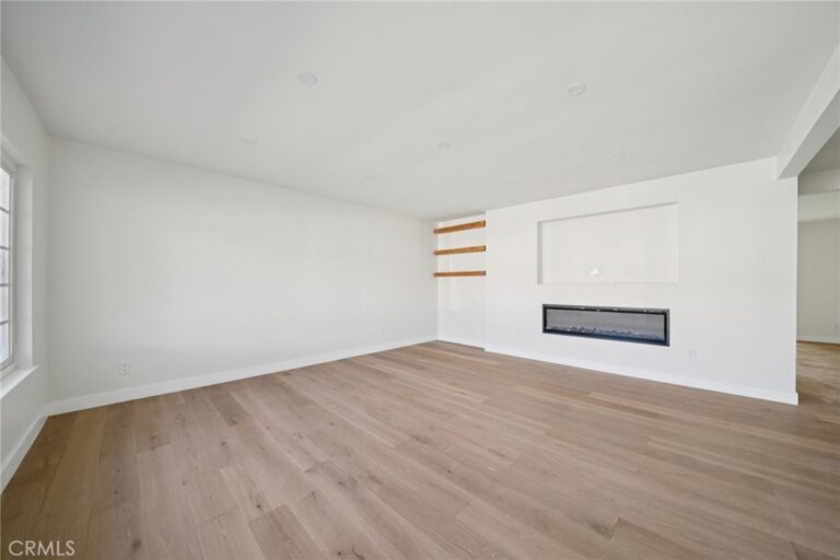 1098 Syracuse, Claremont
