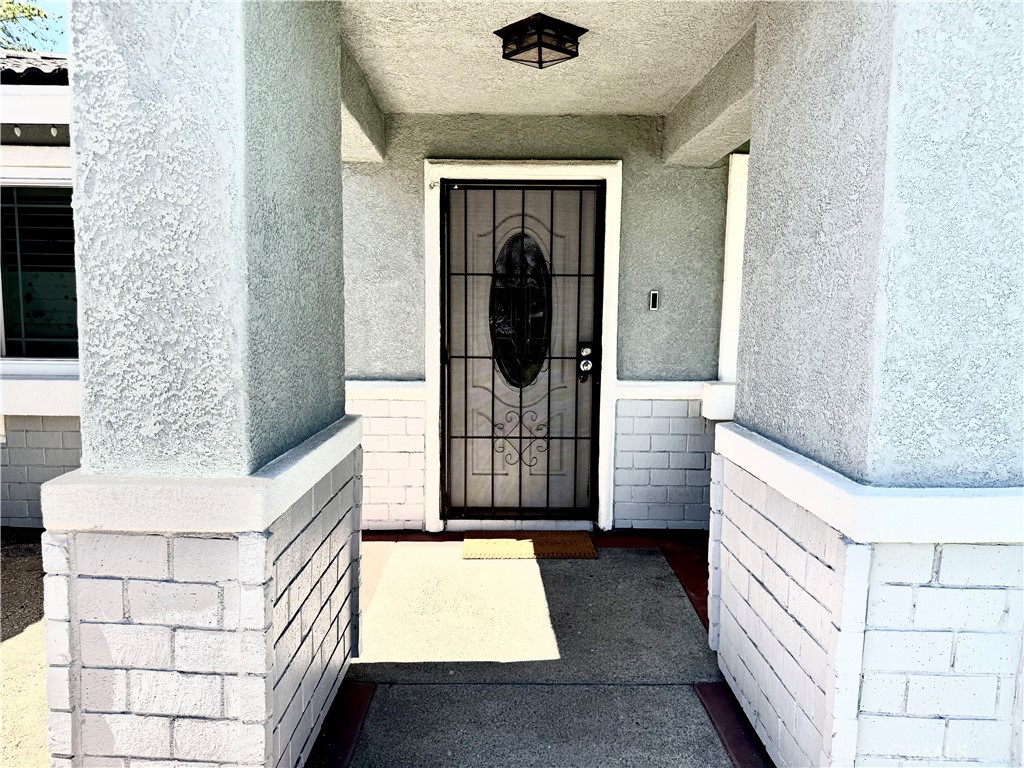 1119 Virginia Avenue, Ontario