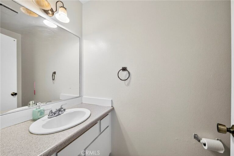 1218 S Cypress Avenue #B, Ontario