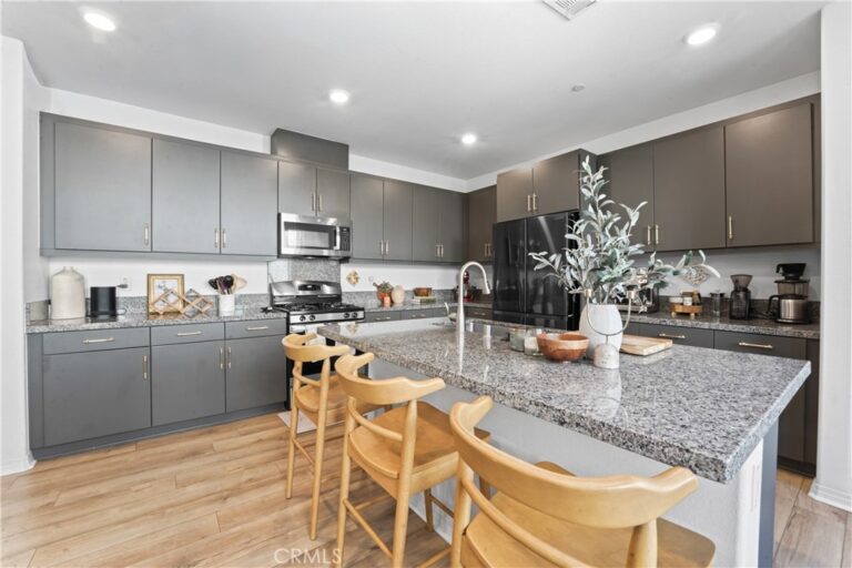 15232 Horizon Street #4, Fontana