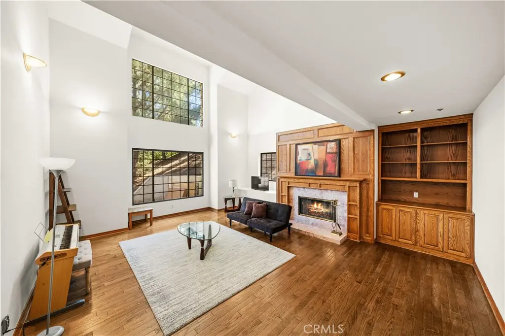 15930 Esquilime, Chino Hills