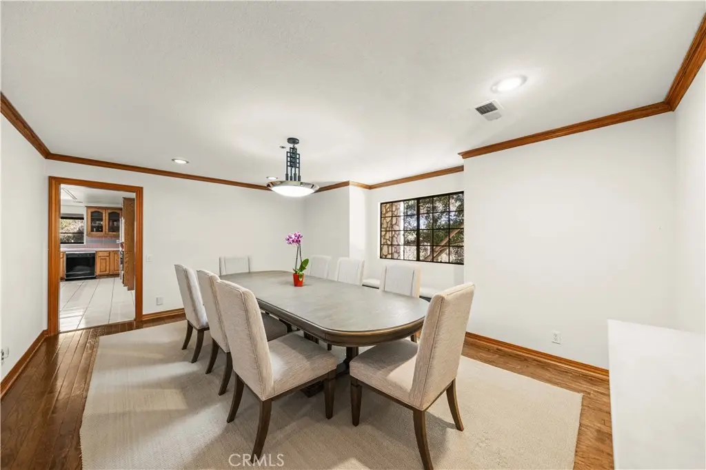15930 Esquilime, Chino Hills