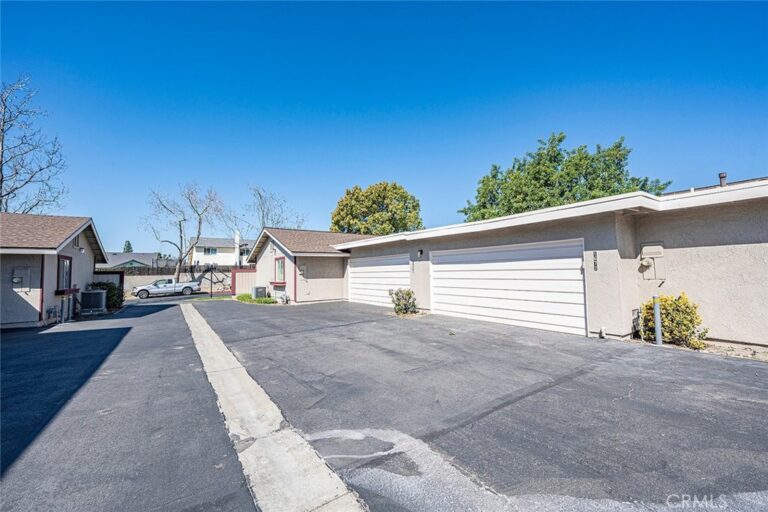 1672 Carmel, Upland