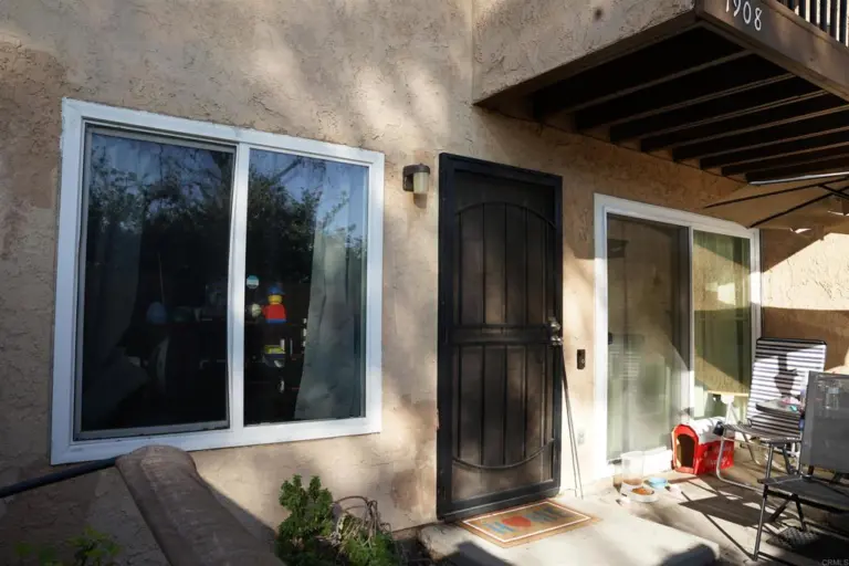 1908 Hawaii, West Covina