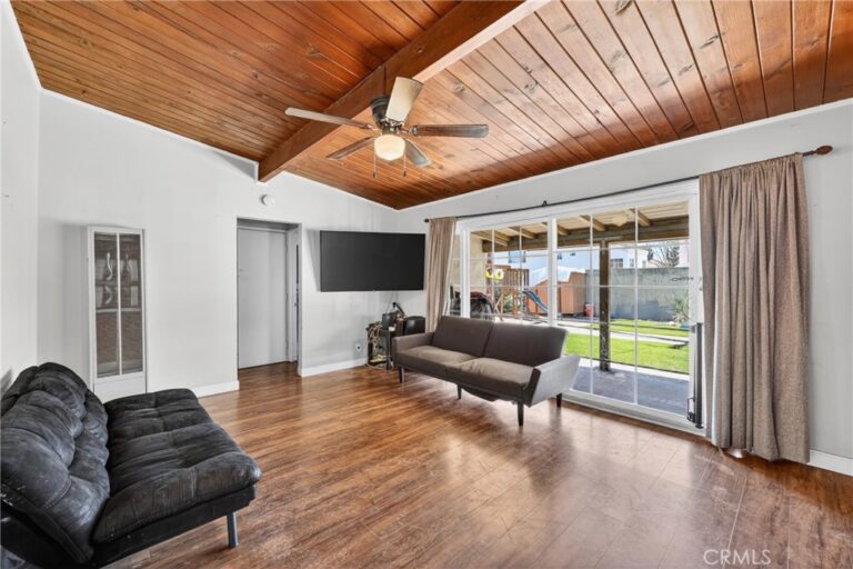 2415 Merrywood, Pomona