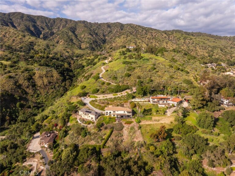 388 Conifer Road, Glendora