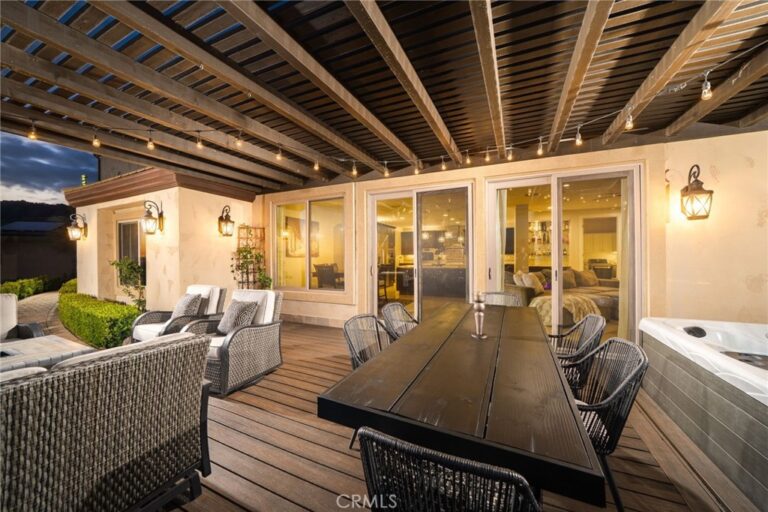 388 Conifer Road, Glendora