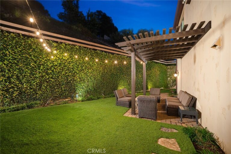 388 Conifer Road, Glendora