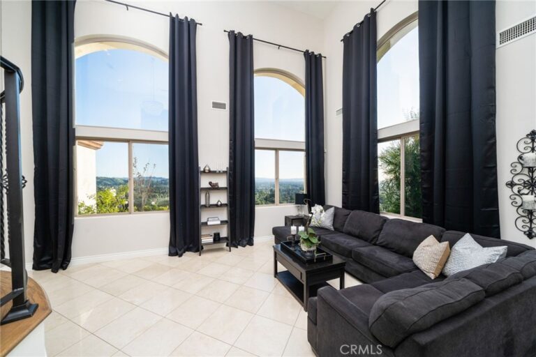 388 Conifer Road, Glendora
