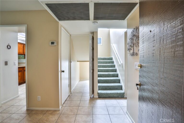 672 Greendale Lane, Pomona