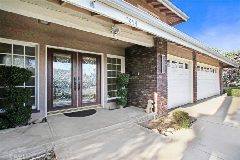 7954 Thoroughbred, Rancho Cucamonga