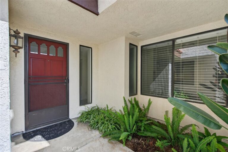 891 Connors Court, Claremont