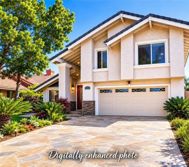 10 Bluff Point Circle, Pomona