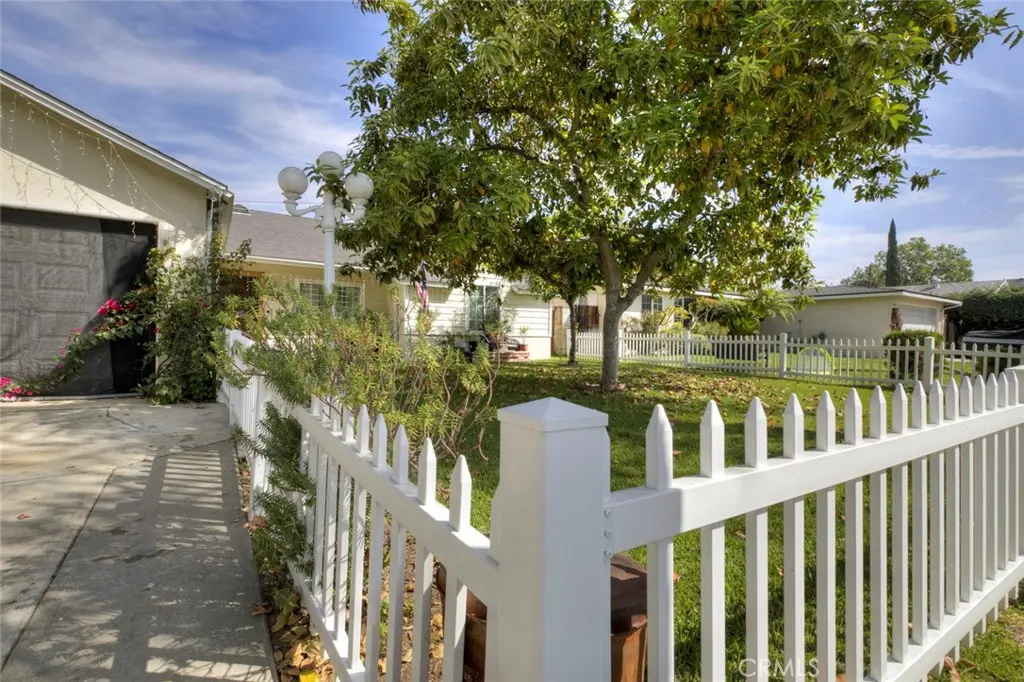 1029 E Galatea, Azusa