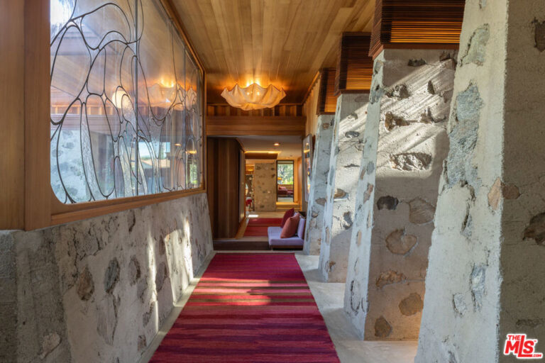126 Summit Road, La Verne