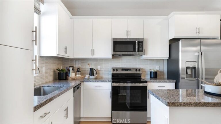 1277 Galaxy Way, Rialto
