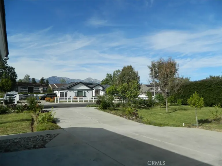 1331 W Maitland, Ontario