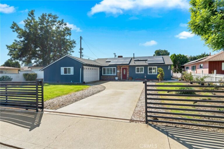 1333 Singingwood, Pomona