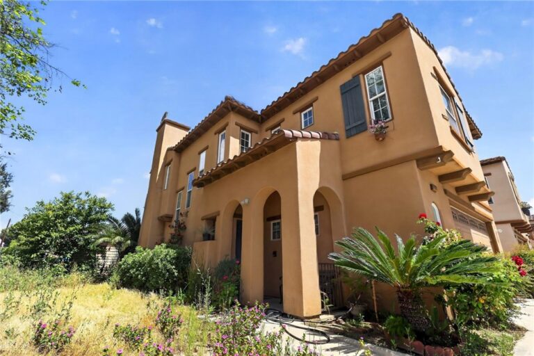 1350 S Towne, Pomona