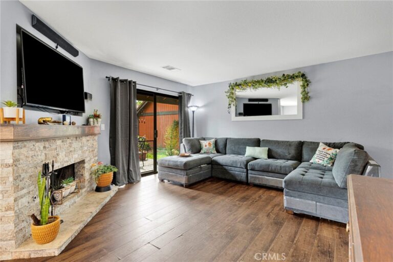 152 Cedar Creek, San Dimas