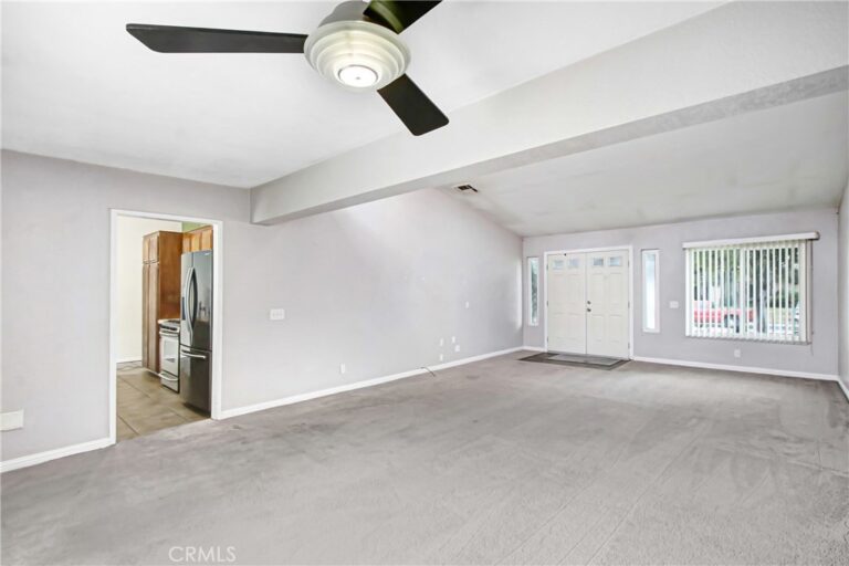 1535 E Hazeltine, Ontario