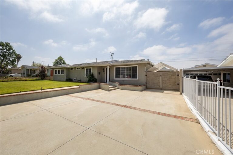 2022 E Linfield, Glendora