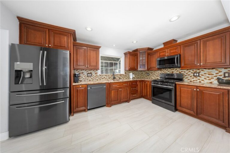 2022 E Linfield, Glendora