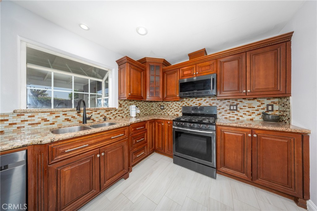 2022 E Linfield, Glendora