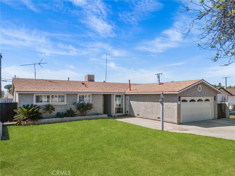 218 Foxbury, Pomona