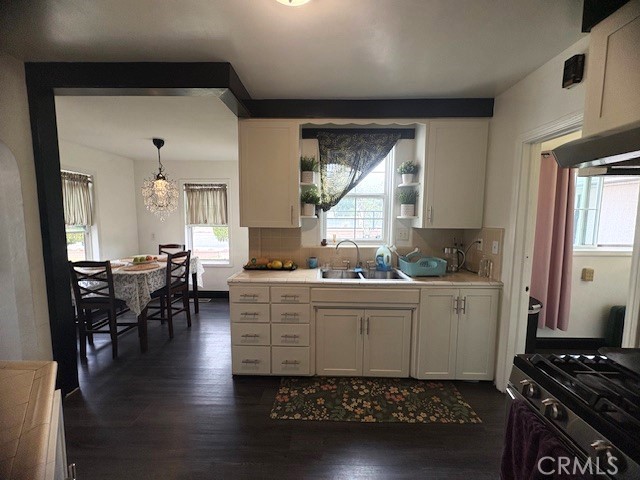 2196 N Orange Grove Avenue, Pomona