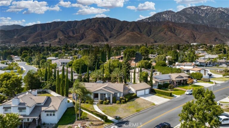 2421 Cliff Road, Upland