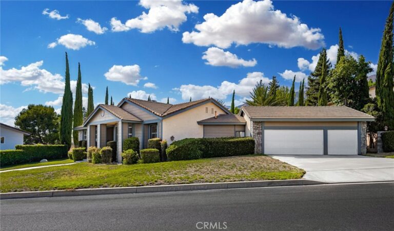 2421 Cliff Road, Upland