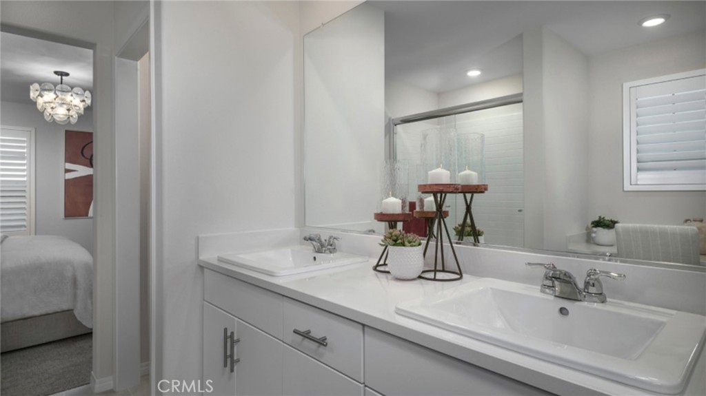 2431 Gunner Ridge Way, Rialto