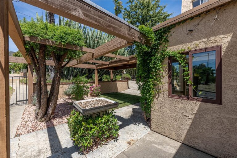 2480 Vista Drive, Upland