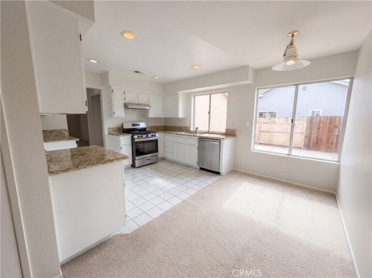 2565 W Fairview Drive, Rialto