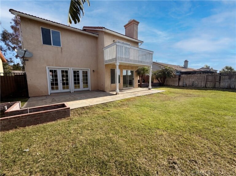 2565 W Fairview Drive, Rialto