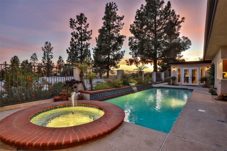 2708 N Mountain Avenue, Claremont
