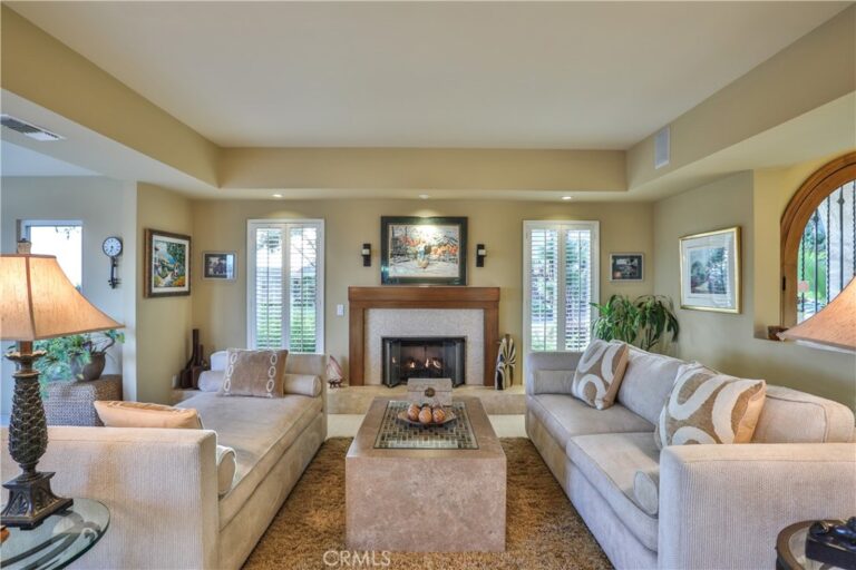 2708 N Mountain Avenue, Claremont