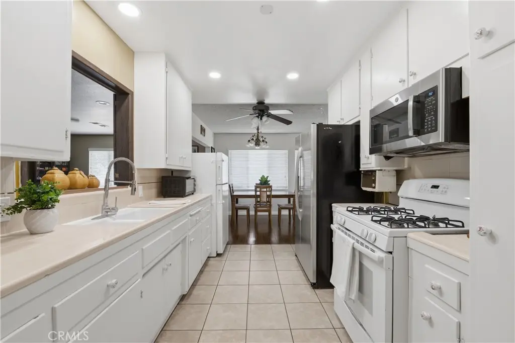 285 W Covina, Covina