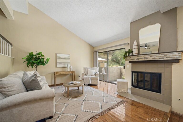 3 Saddlewood, Pomona